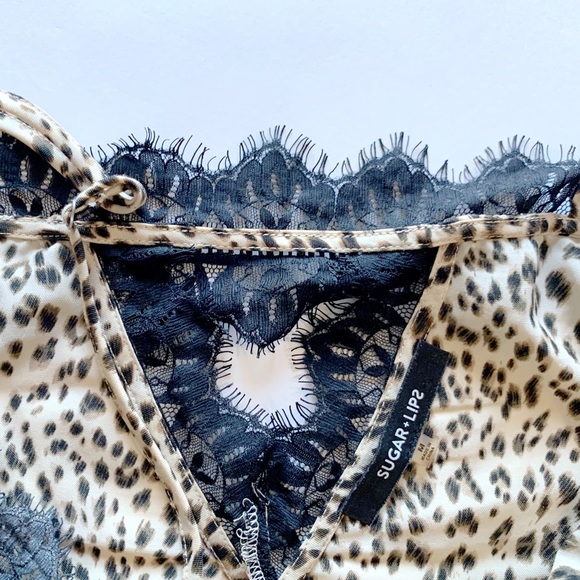 Lacey Cheetah Print V-Neck Tank Top, Keyhole Back Women’s SZ M - Picture 2 of 3